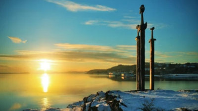 The Story Premise that Pitches the Novel